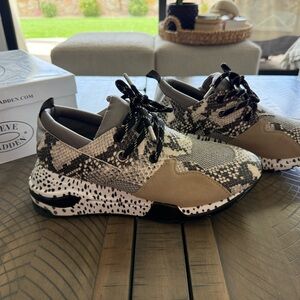 Steve Madden Snake-Print Chunky Trainers in Beige, Black & White